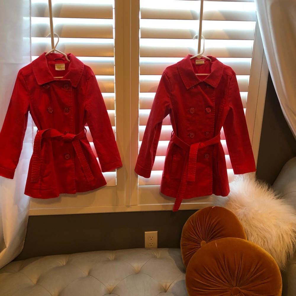 Girls trench coat 🧥SOLD ❌❌❌